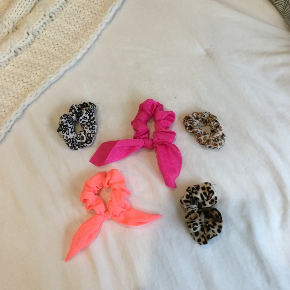 ✨Schrunchie bundle✨ - Picture 2 of 2